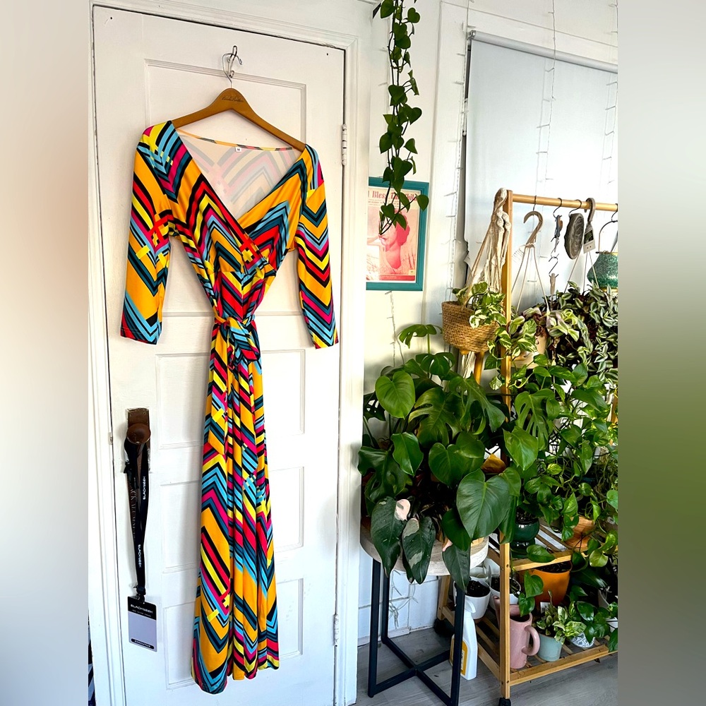 🔮 3/$21 🔮 Colorful Long Sleeved Maxi Dress